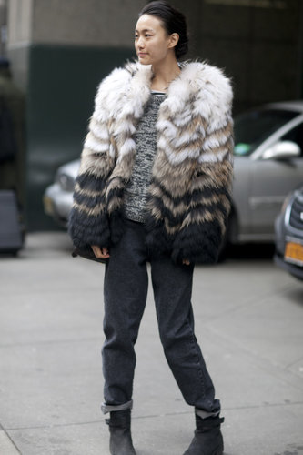 Proof that all you really need to warm up a t-shirt and jeans is a great fur coat.
Proof that all you really need to warm up a t-shirt and jeans is a great fur coat.
