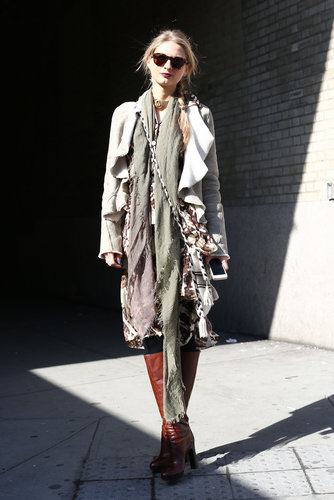 This show-goer made her look all about the texture with ruffled layers.
This show-goer made her look all about the texture with ruffled layers.
