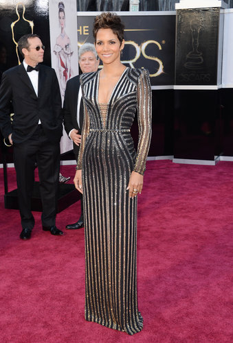 Halle Berry on the red carpet at the Oscars 2013.
Halle Berry on the red carpet at the Oscars 2013.