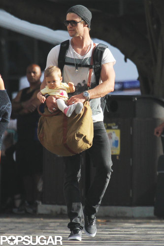 Chris Hemsworth held baby India.
Chris Hemsworth held baby India.