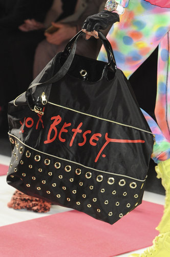 Betsey Johnson Fall 2013
Betsey Johnson Fall 2013