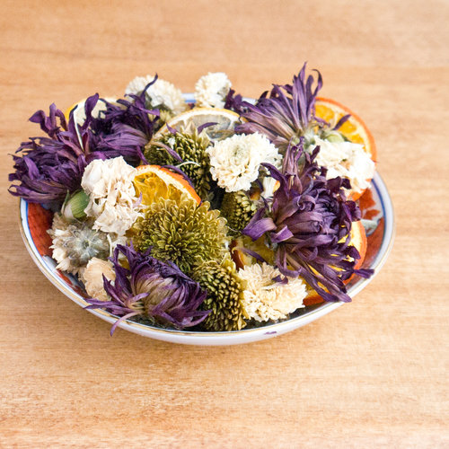 How to Make Homemade Potpourri