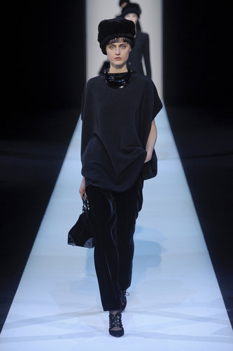 Giorgio Armani Fall 2013
Giorgio Armani Fall 2013