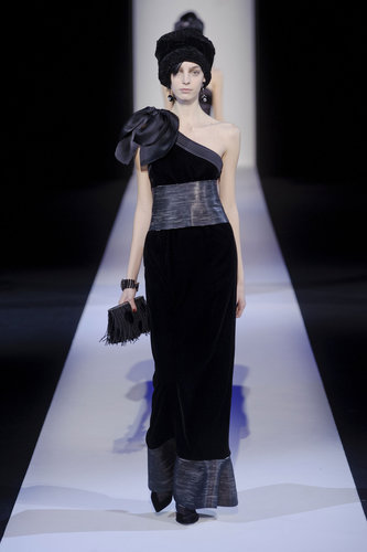 Giorgio Armani Fall 2013
Giorgio Armani Fall 2013