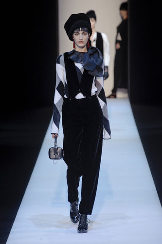 Giorgio Armani Fall 2013
Giorgio Armani Fall 2013