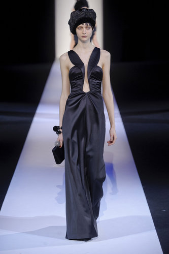 Giorgio Armani Fall 2013
Giorgio Armani Fall 2013