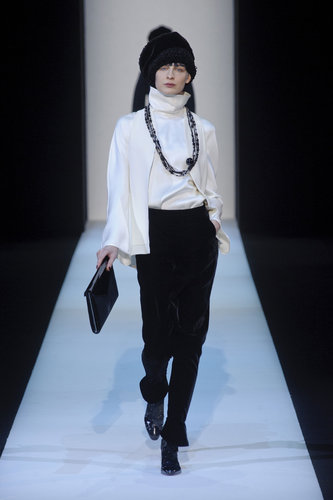 Giorgio Armani Fall 2013
Giorgio Armani Fall 2013