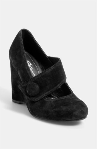 Born Crown 'Lusi' Pump