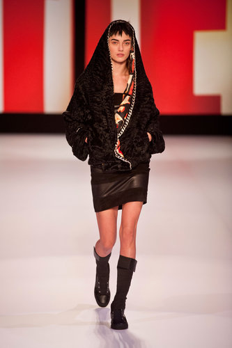 Jean Paul Gaultier Fall 2013
Jean Paul Gaultier Fall 2013