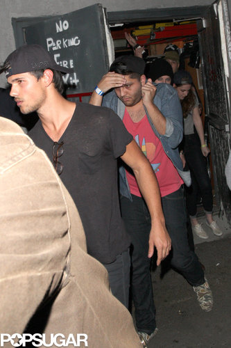 Kristen Stewart and Taylor Lautner Catch a Concert Sans Robert Pattinson Kristen Stewart and Taylor Lautner Catch a Concert Sans Robert Pattinson
