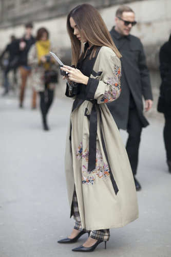 This luxurious kimono-style coat was a showstopper on the street.
This luxurious kimono-style coat was a showstopper on the street.