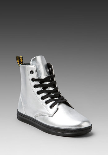 Dr. Martens Leyton 7-Eye Boot