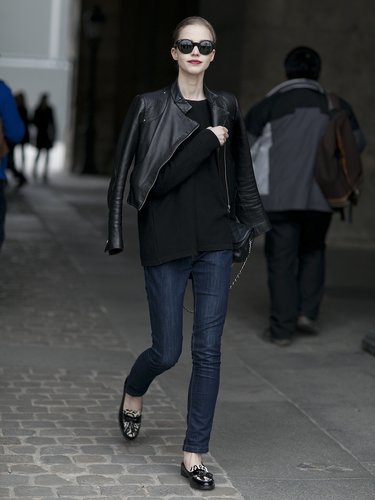 This attendee gave her slick streetwear a menswear twist with tasseled loafers.
This attendee gave her slick streetwear a menswear twist with tasseled loafers.
