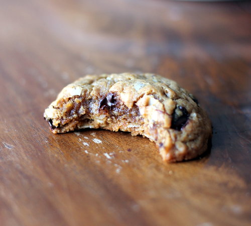 Gluten-free, Flourless Peanut Butter Oatmeal Chocolate Chip Cookies