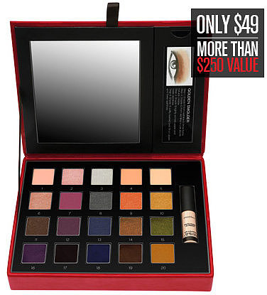 Click You’re It Holiday Eye Palette