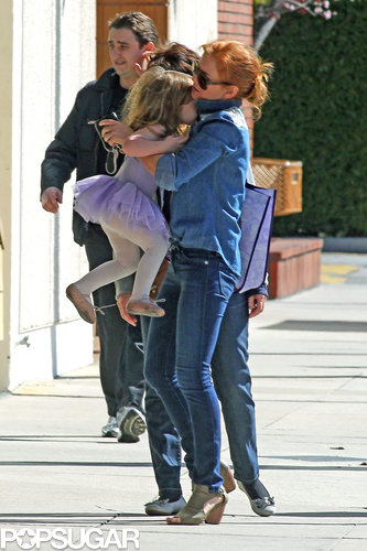 Isla Fisher picked up her youngest daughter, Elula Cohen.
Isla Fisher picked up her youngest daughter, Elula Cohen.