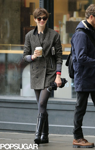 Anne Hathaway picked up a coffee in NYC.
Anne Hathaway picked up a coffee in NYC.