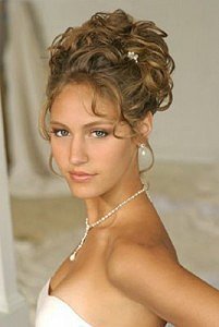 hairstyle updos 201x300 Choosing The Perfect Wedding Hair Style: Tips And Advice