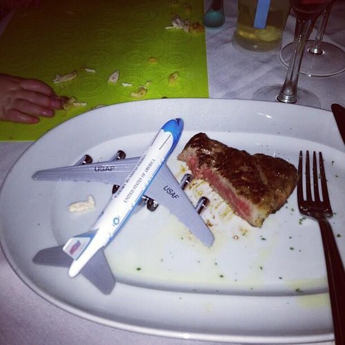 Hilary Duff shared an inside look at what dinner with a toddler looks like — even at a fancy steakhouse.
Source: Twitter user HilaryDuff
Hilary Duff shared an inside look at what dinner with a toddler looks like — even at a fancy steakhouse.
Source: Twitter user HilaryDuff