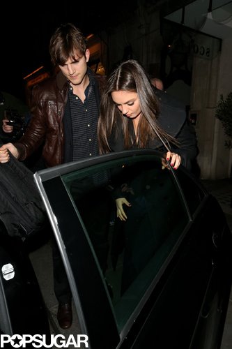 Ashton Kutcher Joins Mila Kunis For a Loving Dinner in London Ashton Kutcher Joins Mila Kunis For a Loving Dinner in London