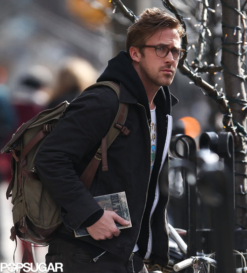 Ryan Gosling carried a backpack and book while in NYC on Wednesday.
Ryan Gosling carried a backpack and book while in NYC on Wednesday.