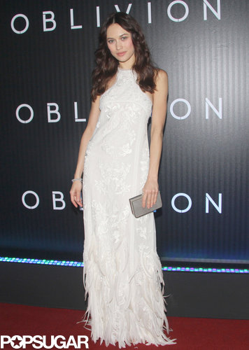 Tom Cruise Takes Oblivion and His Leading Ladies to Brazil Tom Cruise Takes Oblivion and His Leading Ladies to Brazil