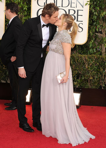 Dax Shepard and Kristen Bell locked lips at the 2013 Golden Globes.
Dax Shepard and Kristen Bell locked lips at the 2013 Golden Globes.