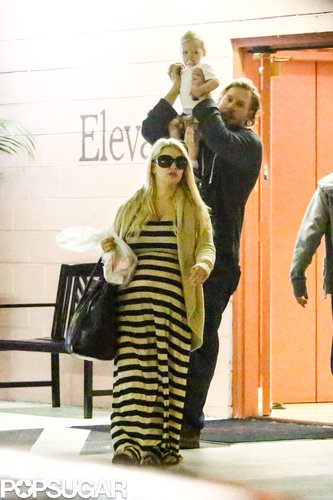 Jessica Simpson led the way for Eric Johnson and Maxwell in LA on Friday.
Jessica Simpson led the way for Eric Johnson and Maxwell in LA on Friday.