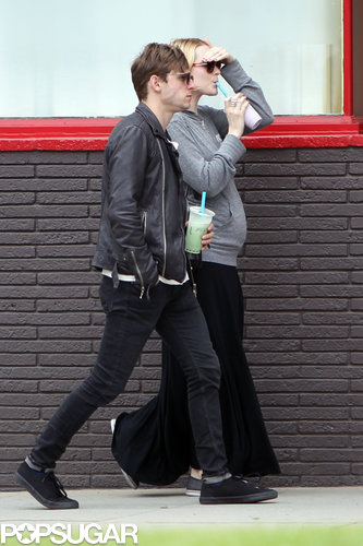 Evan Rachel Wood Shows Her Bump on a Weekend Walk With Jamie Bell Evan Rachel Wood Shows Her Bump on a Weekend Walk With Jamie Bell