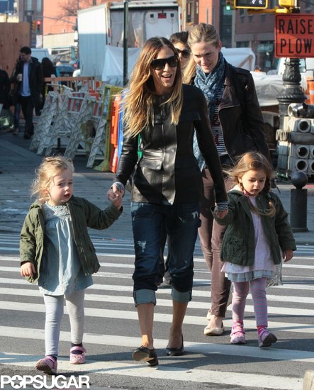 SJP Returns From Toronto For Double Mom Duty SJP Returns From Toronto For Double Mom Duty