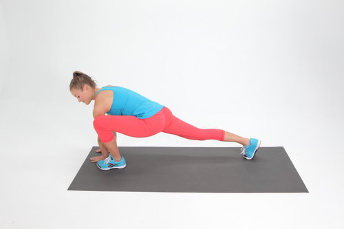 Runner's Lunge Stretch Runner's Lunge Stretch