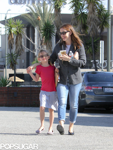 Jennifer Garner and Violet Affleck walked together.
Jennifer Garner and Violet Affleck walked together.