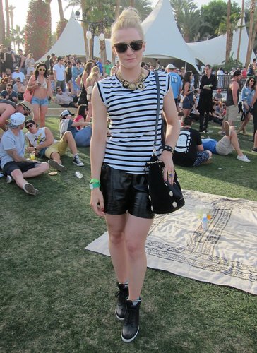 POPSUGAR editor Lindsay Miller looked sporty cool in a topknot.
Photo: Chi Diem Chau
POPSUGAR editor Lindsay Miller looked sporty cool in a topknot.
Photo: Chi Diem Chau