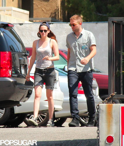 Kristen Stewart and Robert Pattinson arrived for lunch at En Sushi.
Kristen Stewart and Robert Pattinson arrived for lunch at En Sushi.
