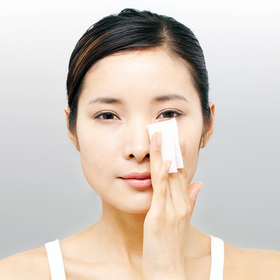 Our Favorite Blotting Papers For Gorgeous Skin on the Go Our Favorite Blotting Papers For Gorgeous Skin on the Go