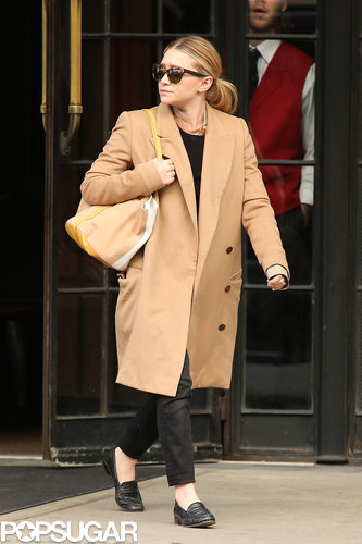 Two Olsen Sisters — Elizabeth and Ashley — Spend a Day in NYC Two Olsen Sisters — Elizabeth and Ashley — Spend a Day in NYC
