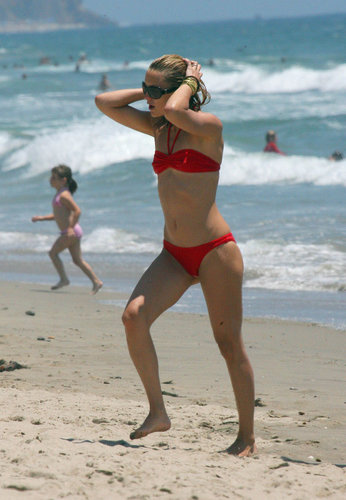 Kate Hudson wore red on the Fourth of July in Malibu in 2006.
Kate Hudson wore red on the Fourth of July in Malibu in 2006.