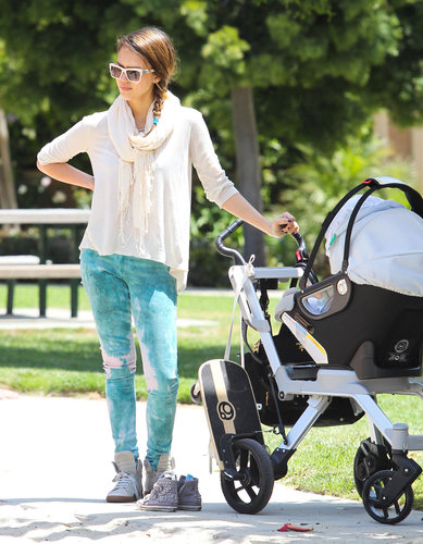 Jessica punched up her Beverly Hills park playdate style in a pair of aqua Earnest Sewn skinny jeans, white high-tops, and shiny Lanvin shades.
Jessica punched up her Beverly Hills park playdate style in a pair of aqua Earnest Sewn skinny jeans, white high-tops, and shiny Lanvin shades.