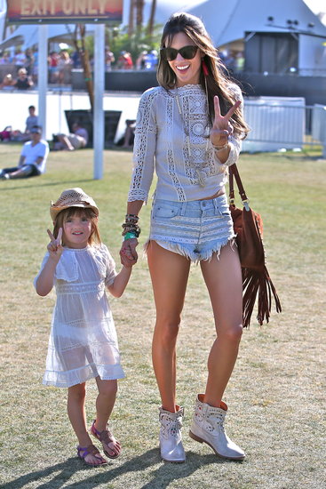 Alessandra Ambrosio brought her daughter, Anja, to watch The Lumineers perform at Coachella.
Alessandra Ambrosio brought her daughter, Anja, to watch The Lumineers perform at Coachella.
