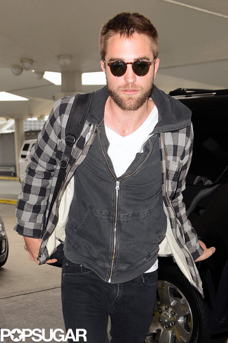 Robert Pattinson Returns to LA After a Mini Big Apple Trip Robert Pattinson Returns to LA After a Mini Big Apple Trip