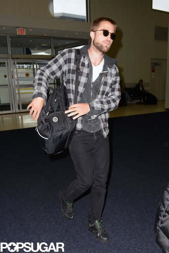 Robert Pattinson Returns to LA After a Mini Big Apple Trip Robert Pattinson Returns to LA After a Mini Big Apple Trip