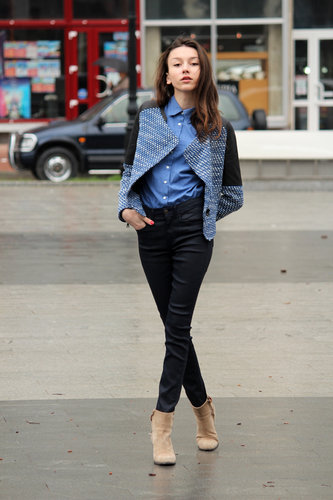 A tweedy jacket elevated denim bottoms and lent a little more warmth to a chambray button-down.
Source: Lookbook.nu
A tweedy jacket elevated denim bottoms and lent a little more warmth to a chambray button-down.
Source: Lookbook.nu