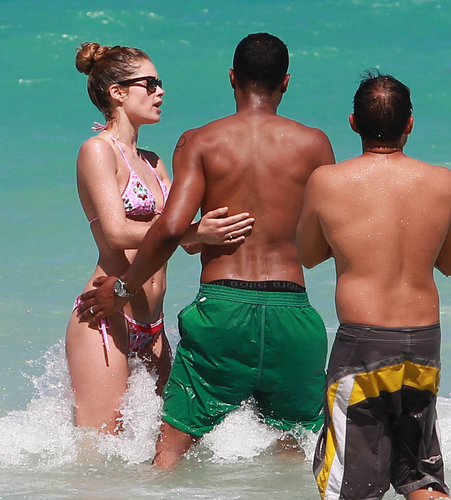 Doutzen Dons a Bikini For a Playful PDA Session With Sunnery Doutzen Dons a Bikini For a Playful PDA Session With Sunnery