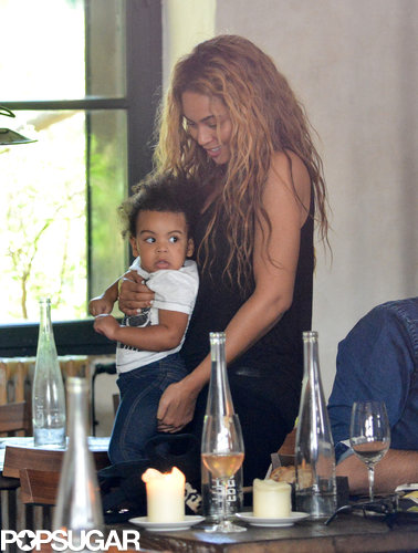Beyoncé Knowles took her daughter Blue Ivy Carter to lunch in Paris on Thursday.
Beyoncé Knowles took her daughter Blue Ivy Carter to lunch in Paris on Thursday.