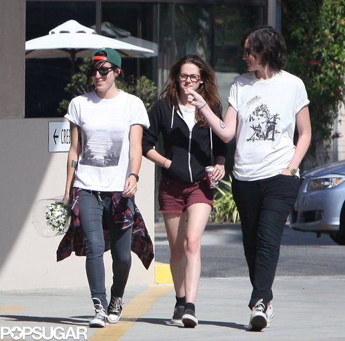 Kristen Surrounds Herself With Friends While Rob Parties in NYC Kristen Surrounds Herself With Friends While Rob Parties in NYC