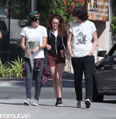 Kristen Surrounds Herself With Friends While Rob Parties in NYC Kristen Surrounds Herself With Friends While Rob Parties in NYC