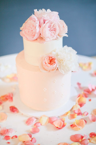 A soft eyelet pattern on the base layer of this cake and the two tones are the perfect amount of detail to make this a beautiful dessert without going over the top.
Photo by Connie Lyu Photography via Style Me Pretty
A soft eyelet pattern on the base layer of this cake and the two tones are the perfect amount of detail to make this a beautiful dessert without going over the top.
Photo by Connie Lyu Photography via Style Me Pretty