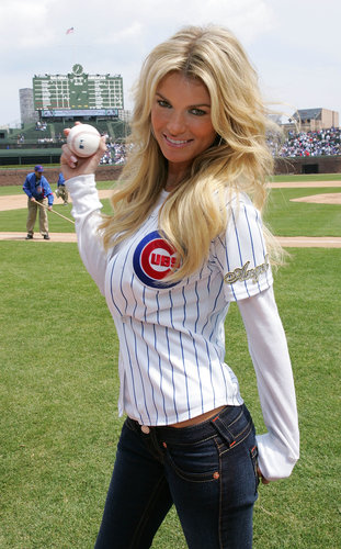 Marisa Miller made her baseball jersey look sexy to throw out the first pitch at the Chicago Cubs game in April 2008.
Marisa Miller made her baseball jersey look sexy to throw out the first pitch at the Chicago Cubs game in April 2008.