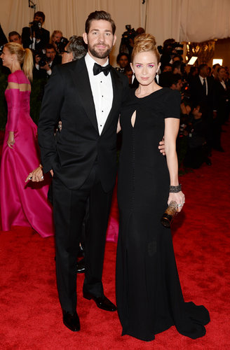Emily Blunt chose a Carolina Herrera black gown with a subtle keyhole, then added Lorraine Schwartz shield earrings for a dramatic effect.
Emily Blunt chose a Carolina Herrera black gown with a subtle keyhole, then added Lorraine Schwartz shield earrings for a dramatic effect.