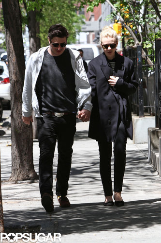 Marcus Mumford joined Carey Mulligan for a day out.
Marcus Mumford joined Carey Mulligan for a day out.